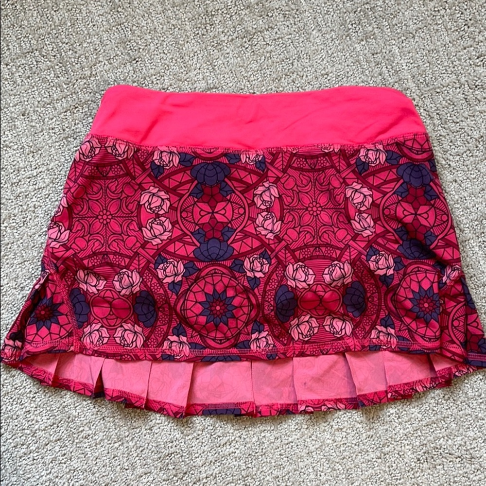 Lululemon tennis skirt - barely worn